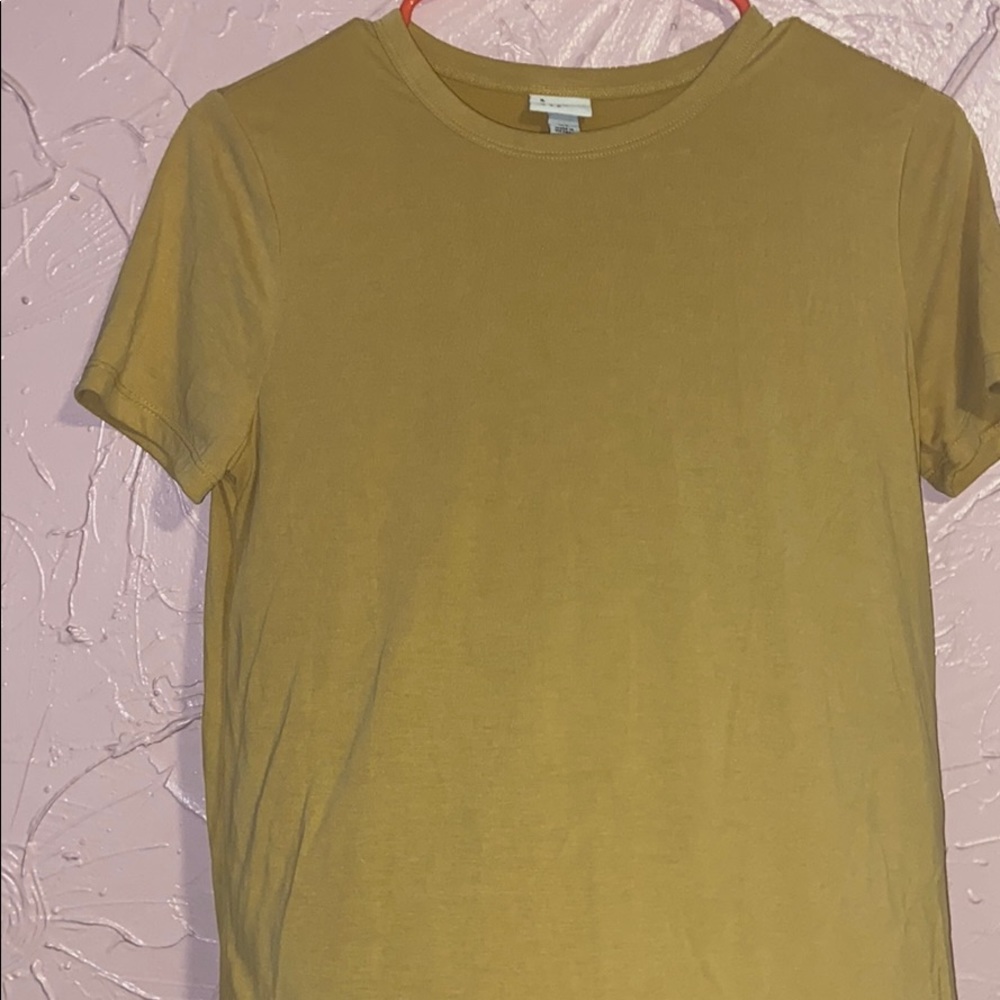 Basic yellow top